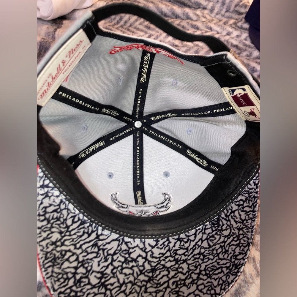 Grey Chicago Bulls Leather Snap Back